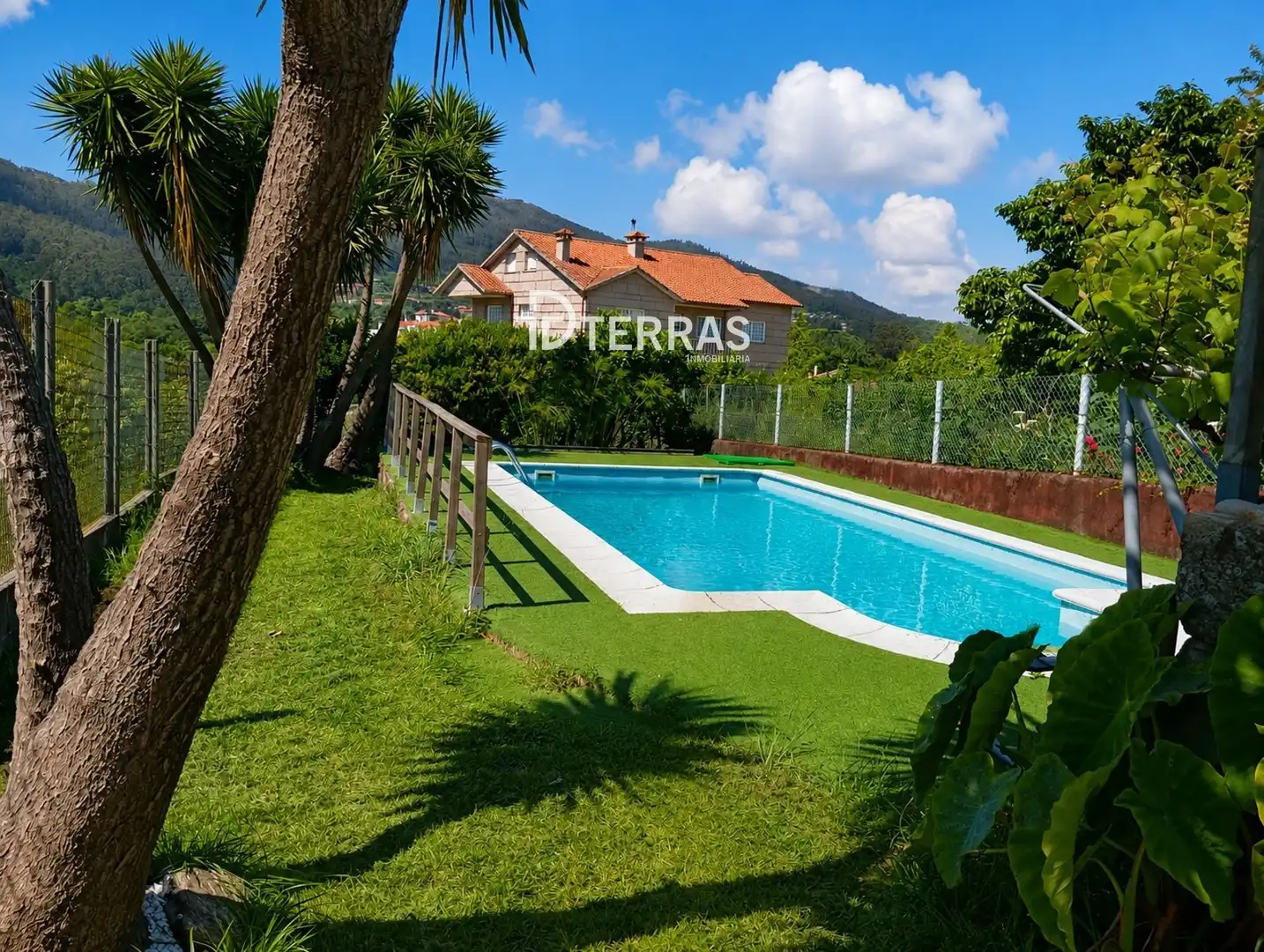 Schwimmbecken von Haus oder Chalet zum Verkauf in Poio mit Heizung, Abstellraum und Schwimmbad