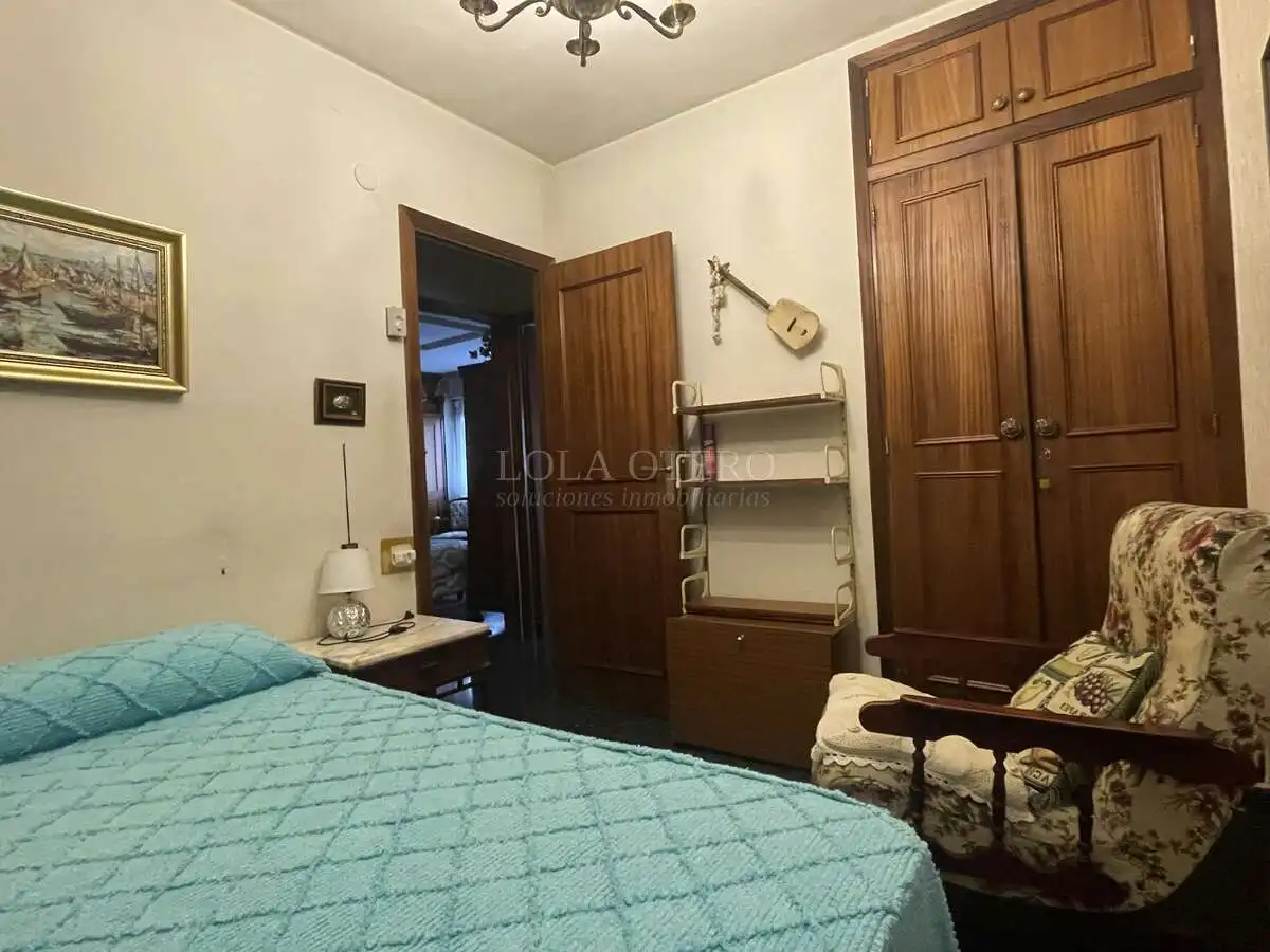 Bedroom of Flat for sale in Valencia  with Air Conditioner, Heating and Balcony