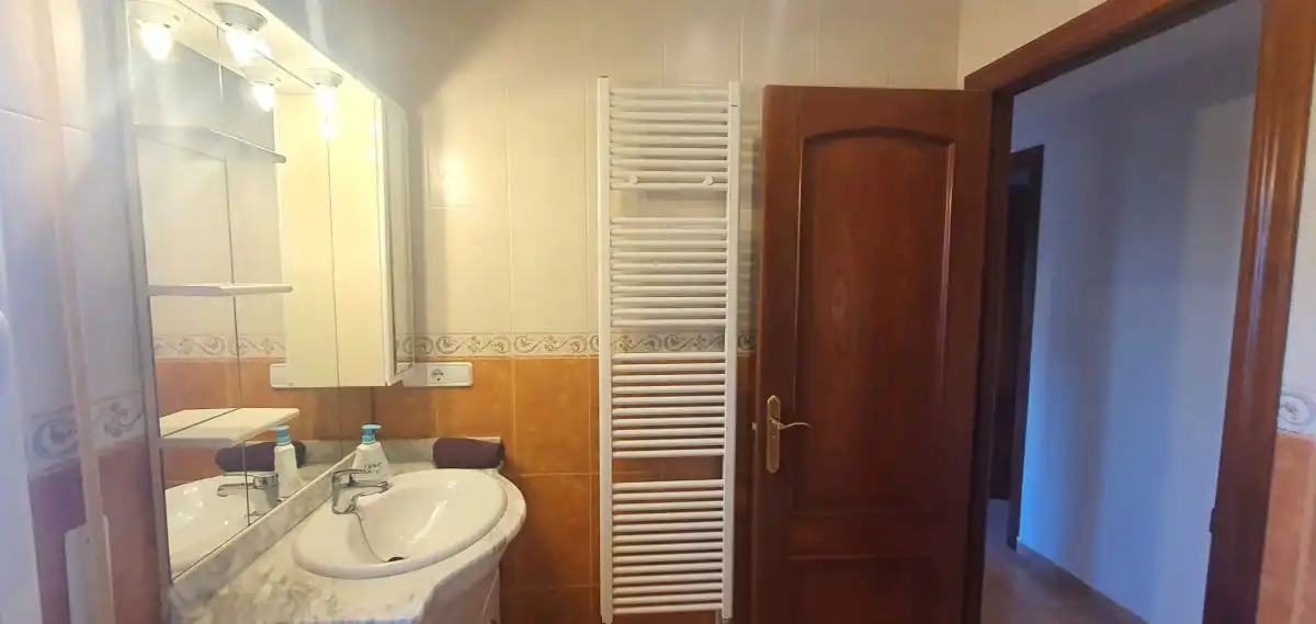 Baño de Casa o chalet en venta en Els Pallaresos con Aire acondicionado, Calefacción y Jardín privado