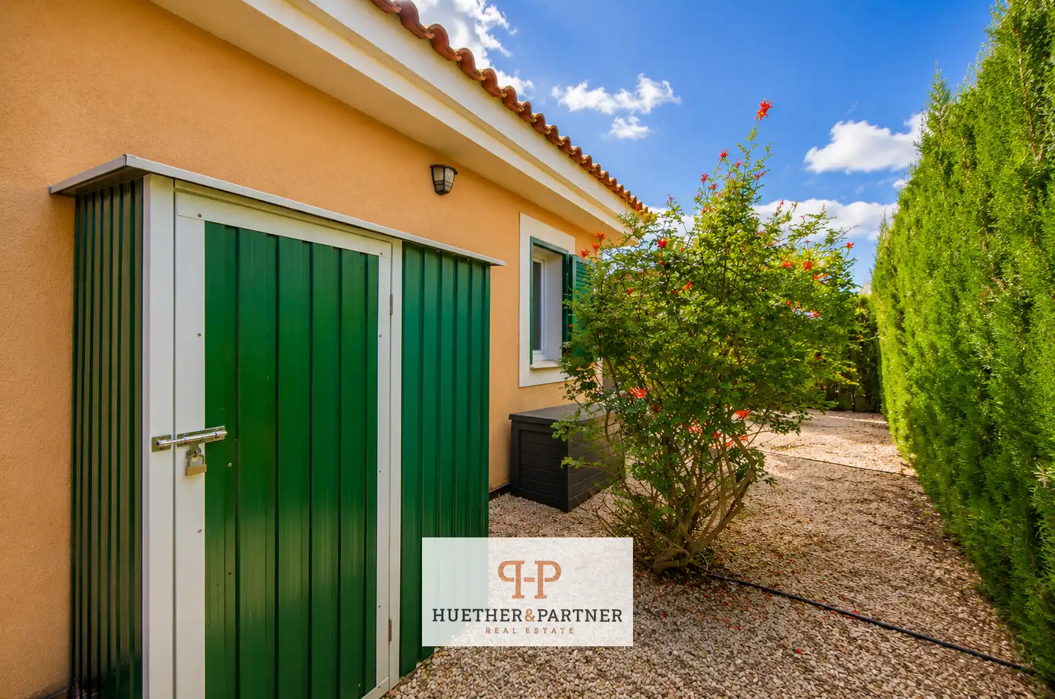 Vista exterior de Casa o xalet en venda en Manacor amb Aire condicionat i Moblat