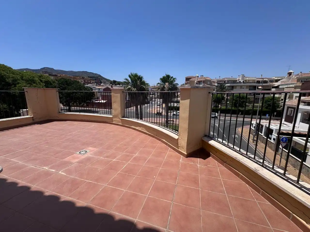 Adossat amb jardí en venda a Decano Manuel Domínguez, imagen 3