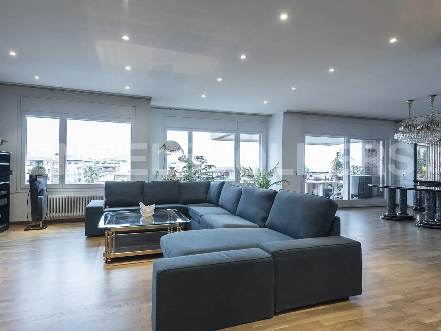 Living room of Flat for rent in Barcelona  with Air Conditioner, Heating and Parquet flooring