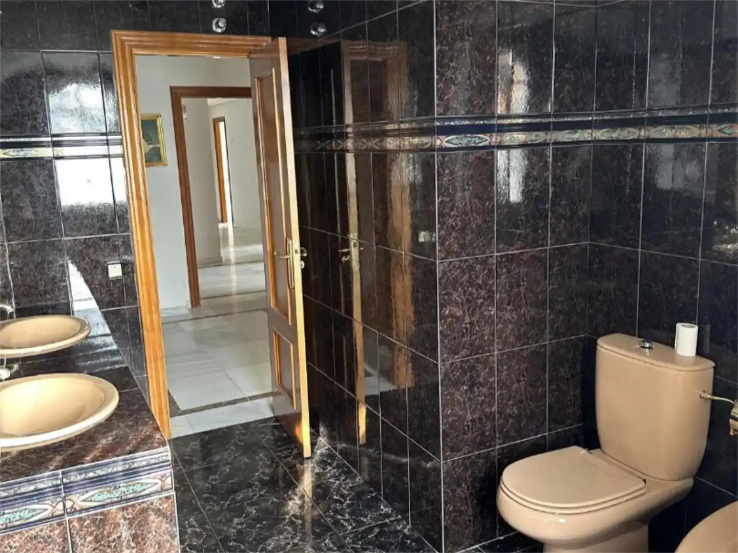 Bathroom of Flat for sale in Sariegos, León