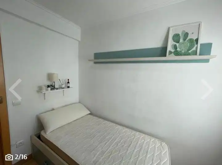 Habitación de Piso en venta en Zaragoza con Amueblado y Balcón