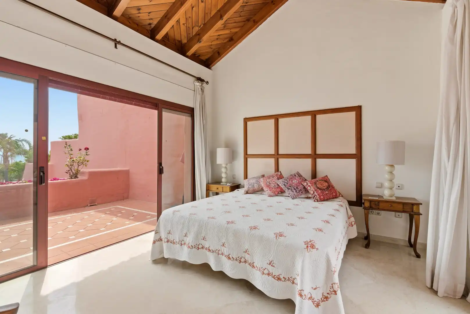Habitación de Ático en venta en Estepona con Aire acondicionado, Terraza y Piscina