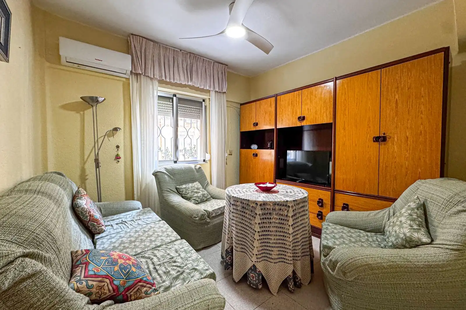 Living room of Flat for sale in Almería  with Air Conditioner, Heating and Terrace