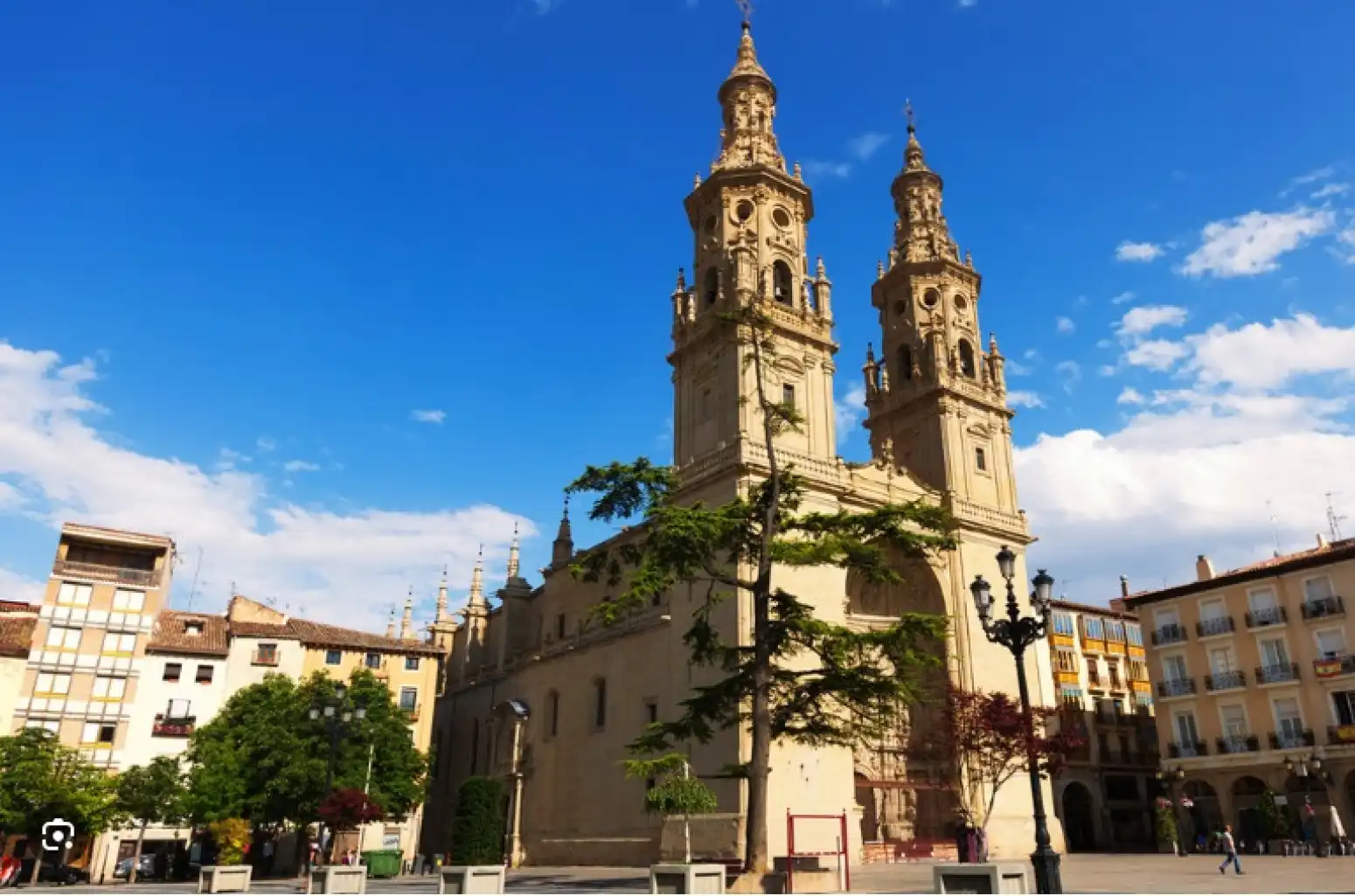 Exterior view of Detached homes for sale in  Logroño  with Heating and Balcony