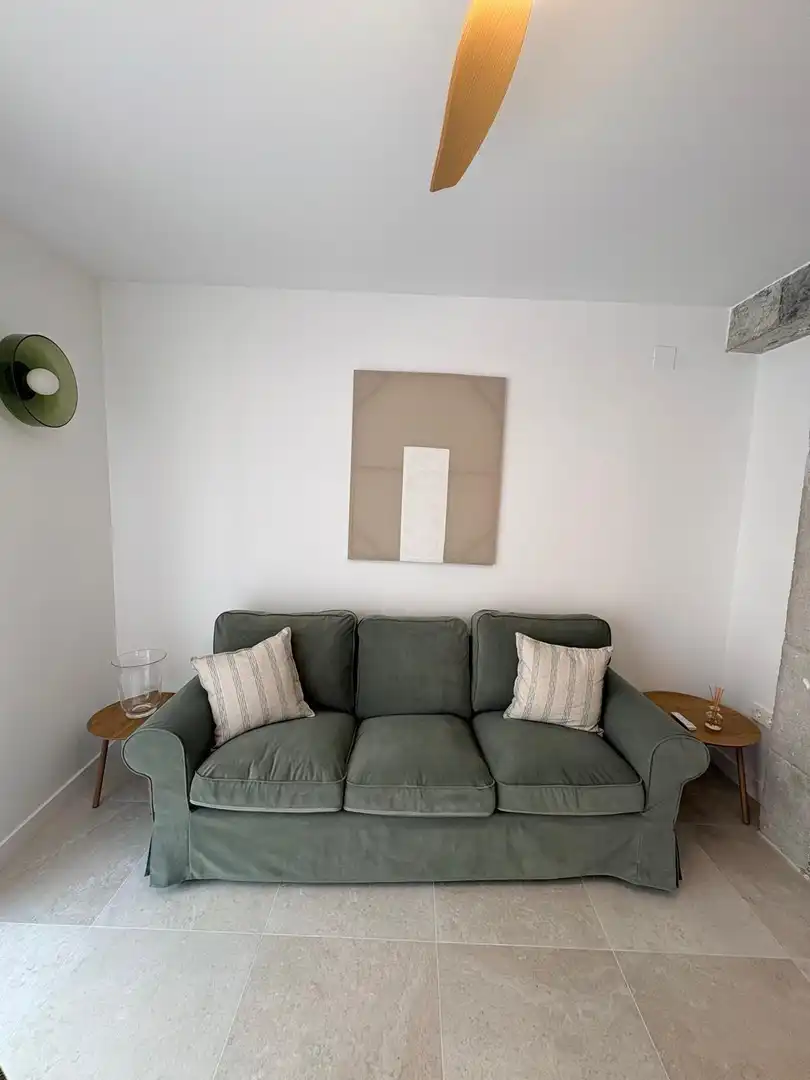 Sala d'estar de Pis de lloguer en Motril amb Moblat i Balcó