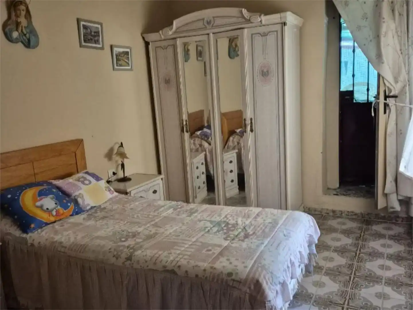 Dormitori de Casa adosada en venda en La Línea de la Concepción amb Balcó