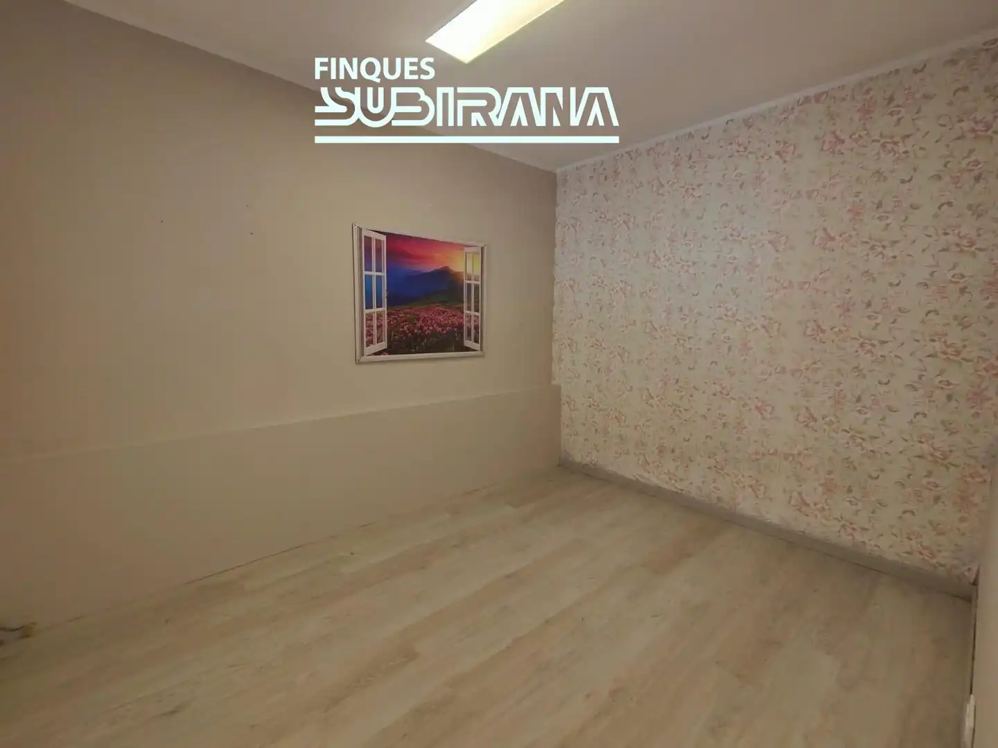 Habitación de Local en venta en La Torre de Claramunt