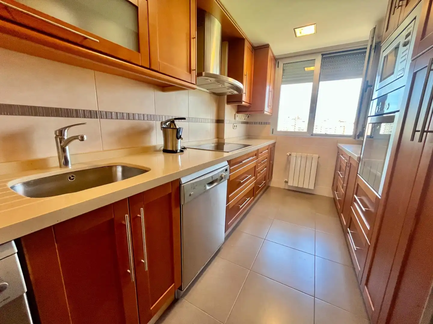 Cocina de Piso en venta en Alicante / Alacant con Aire acondicionado, Calefacción y Piscina comunitaria