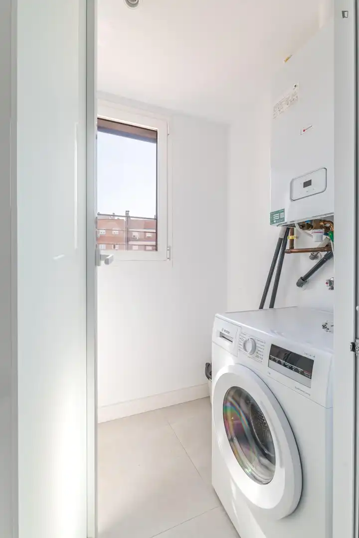 Habitación de Estudio de alquiler en Madrid con Aire acondicionado, Amueblado y Horno