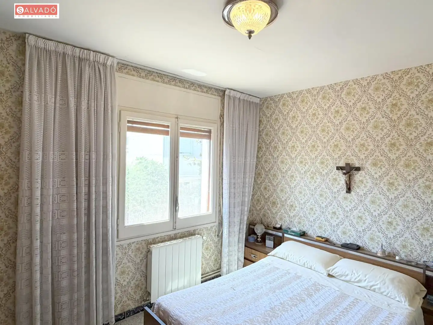 Schlafzimmer von Erdgeschoss zum Verkauf in Calafell mit Klimaanlage, Heizung und Privatgarten