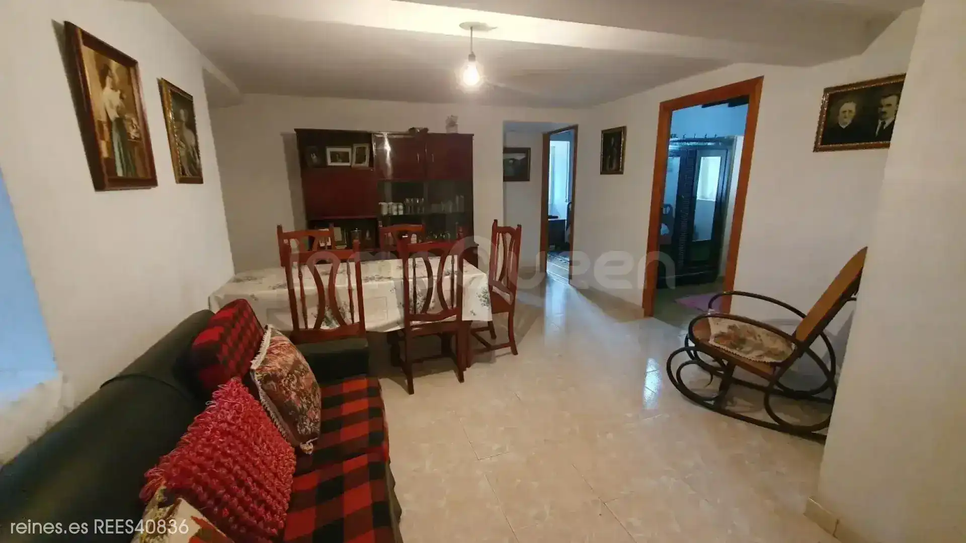 Sala d'estar de Casa o xalet en venda en Grado amb Calefacció, Jardí privat i Terrassa