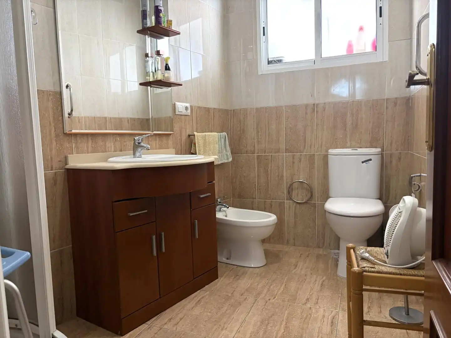 Bany de Casa o xalet de lloguer en Don Benito amb Aire condicionat i Moblat