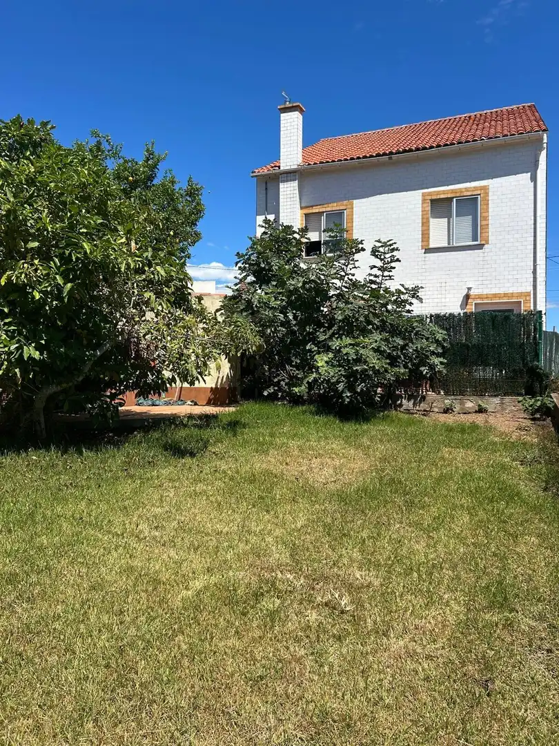 Jardí de Casa o xalet en venda en A Pobra do Caramiñal amb Moblat