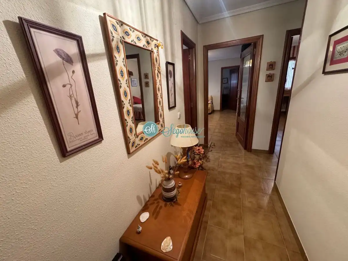 Piso en venta en Segovia con Calefacción, Terraza y Trastero