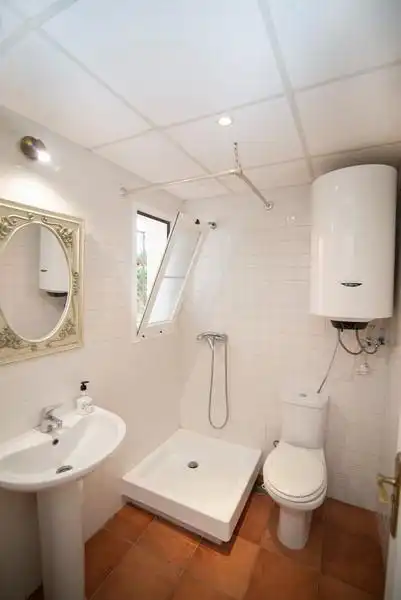 Baño de Casa o chalet en venta en Chiclana de la Frontera con Aire acondicionado, Jardín privado y Trastero
