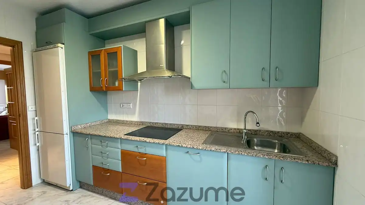 Küche von Wohnung zur Miete in Murcia mit Abstellraum, Möbliert und Waschmaschine