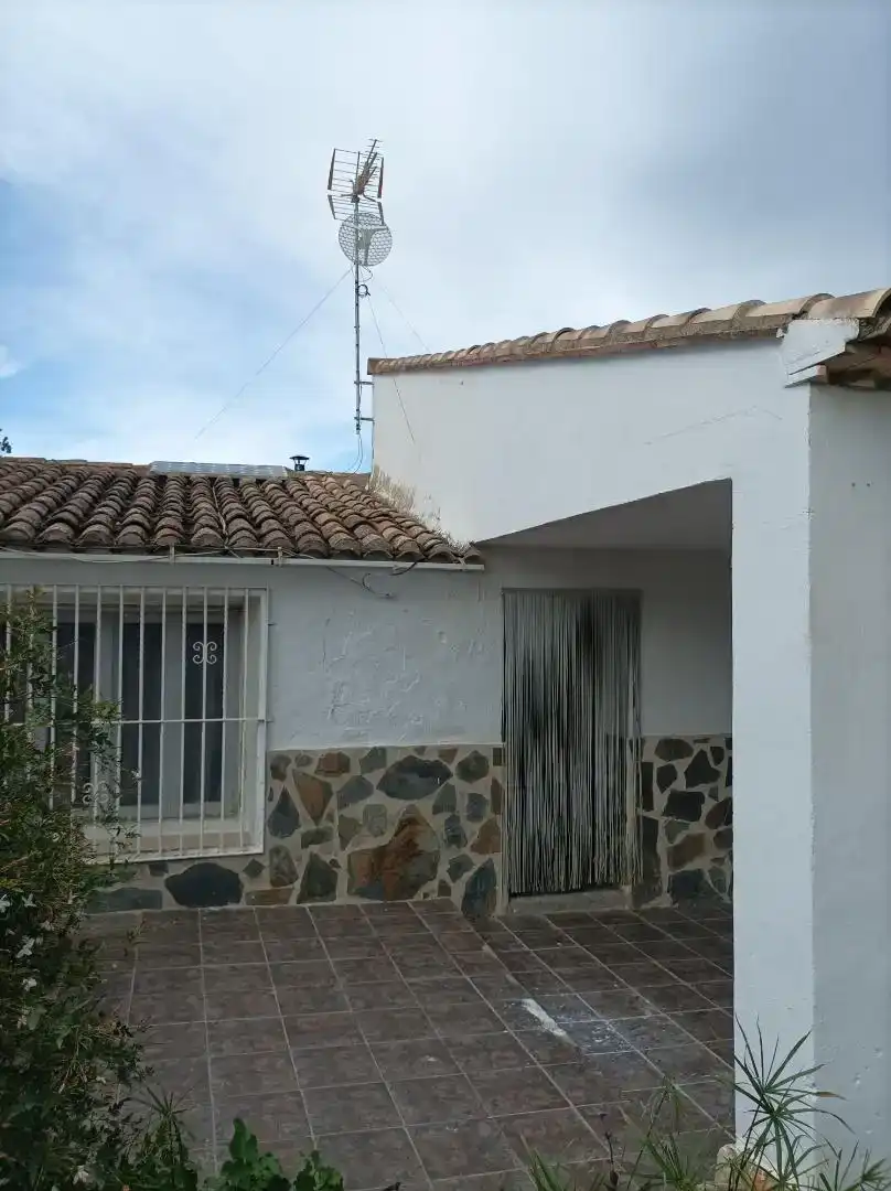 Vista exterior de Piso en venta en Chella con Jardín privado, Trastero y Piscina