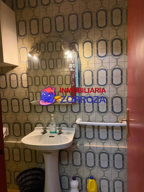 Geschaftsraum zur Miete in Untziola Kalea, Zorrotza