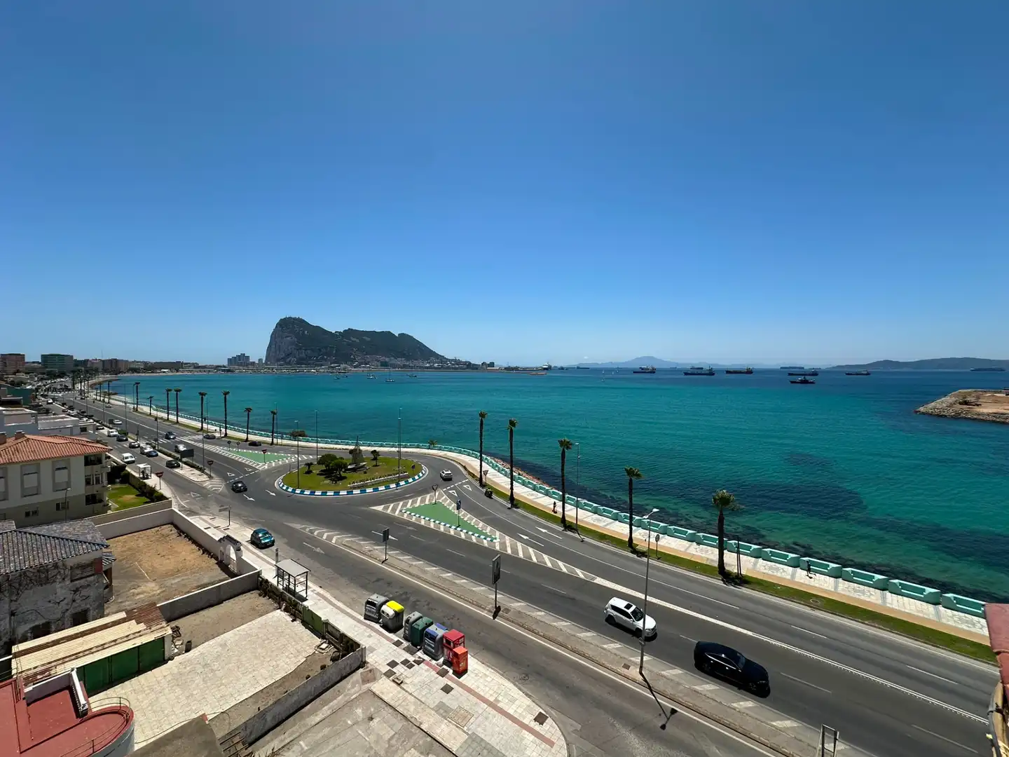 Exterior view of Flat for sale in La Línea de la Concepción  with Furnished