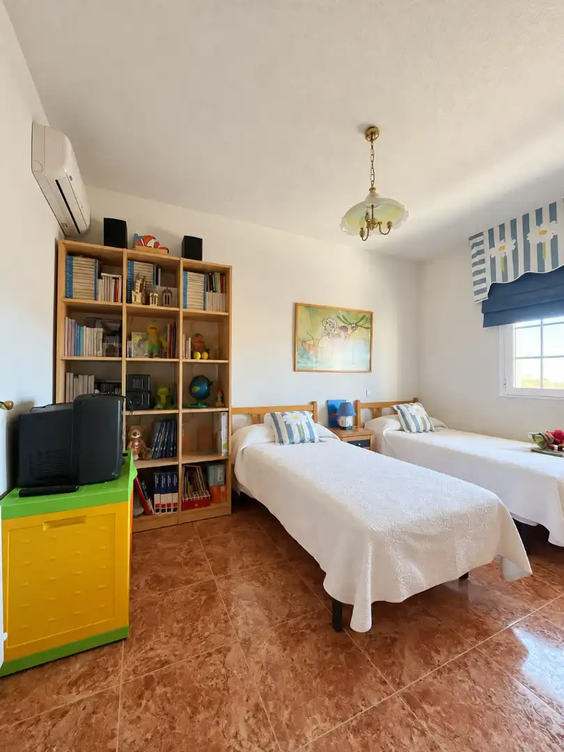 Casa bifamiliare con piscina in vendita a Villa del Prado, imagen 38