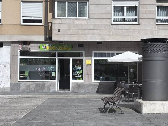 Local comercial en Venta en Calle Tenderina Baja, 205 en Ventanielles