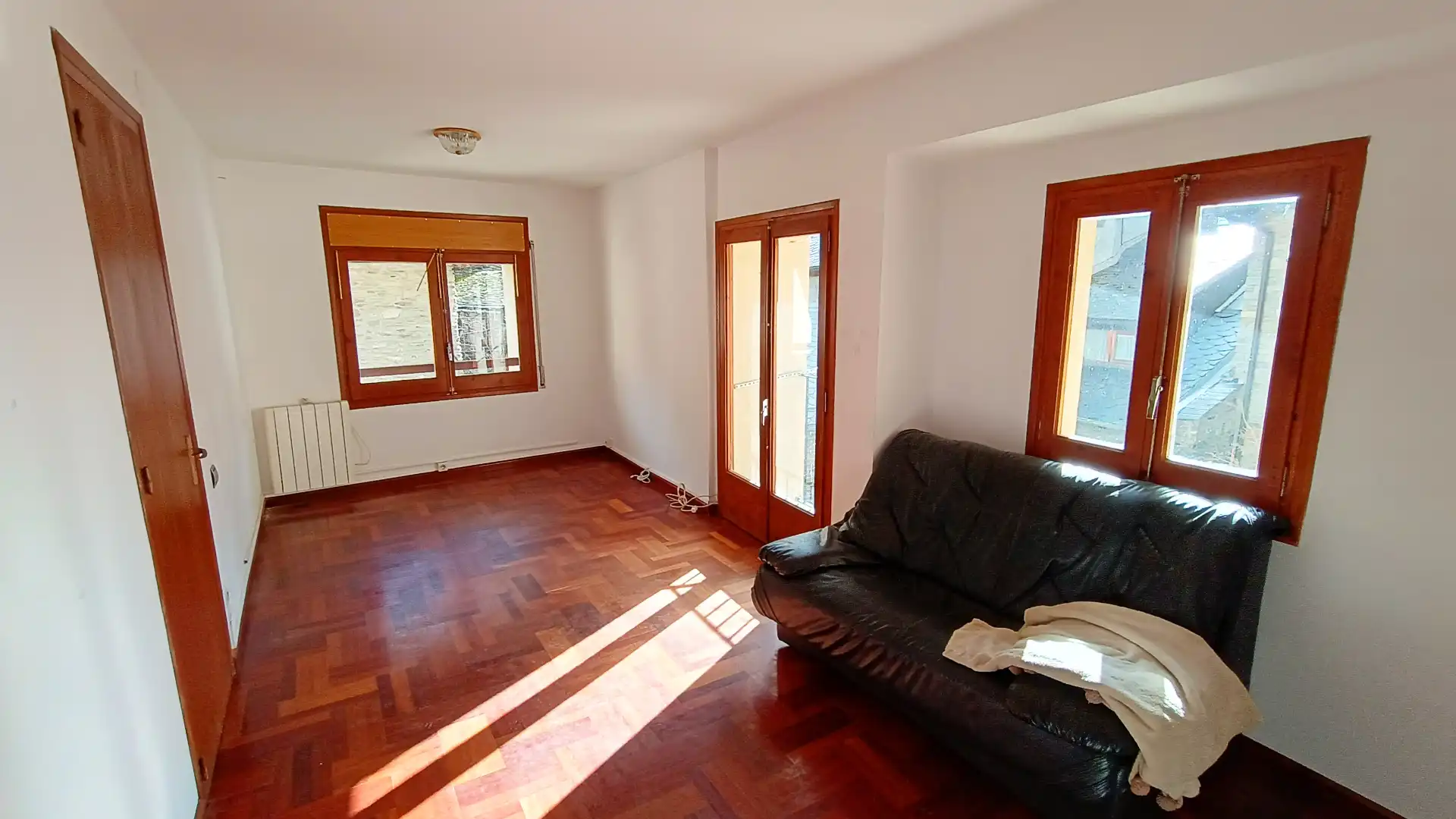 Sala d'estar de Casa o xalet en venda en Vall de Cardós amb Calefacció, Jardí privat i Parquet