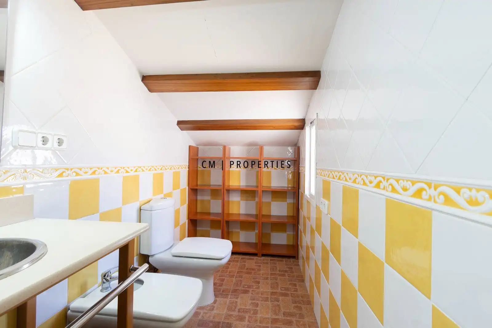 Badezimmer von Haus oder Chalet zur Miete in Manises mit Klimaanlage, Terrasse und Möbliert