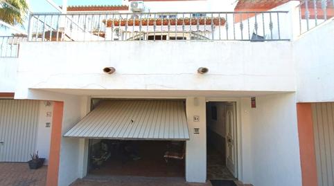Foto 4 de Casa adosada en venta en Oliva Nova, Oliva
