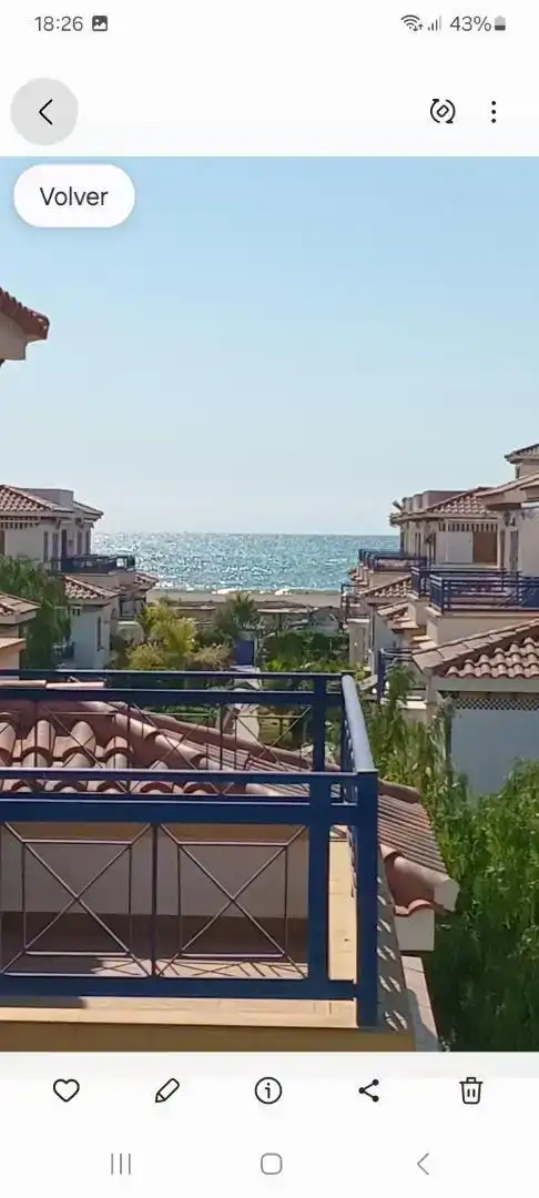 Vista exterior de Ático de alquiler en Vera con Aire acondicionado, Jardín privado y Piscina