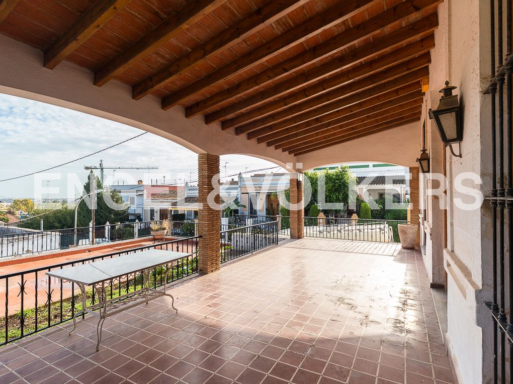 Terrassa de Finca rústica en venda en Godella amb Aire condicionat, Calefacció i Jardí privat