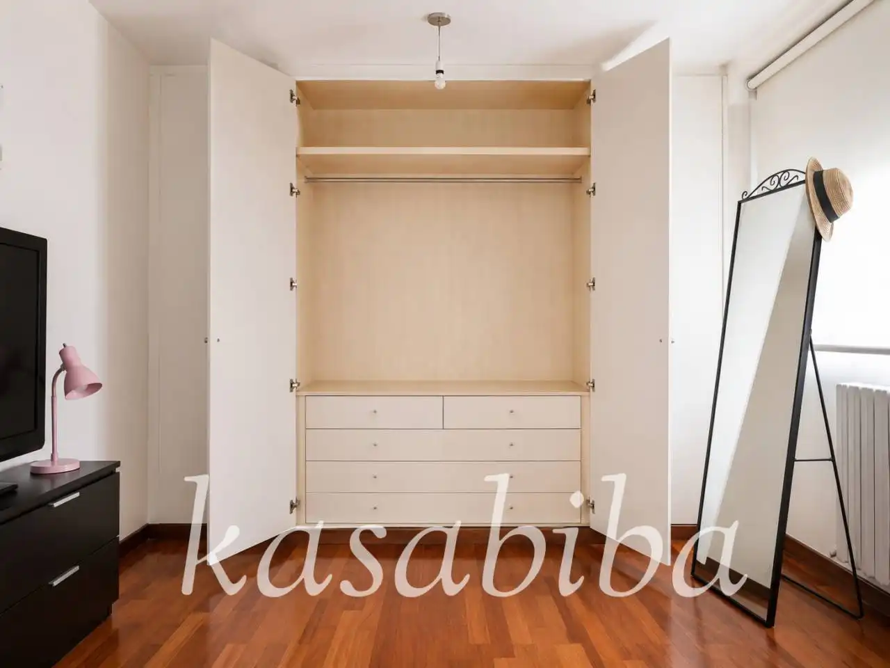Schlafzimmer von Dachboden zum Verkauf in Valencia mit Klimaanlage, Heizung und Parkett