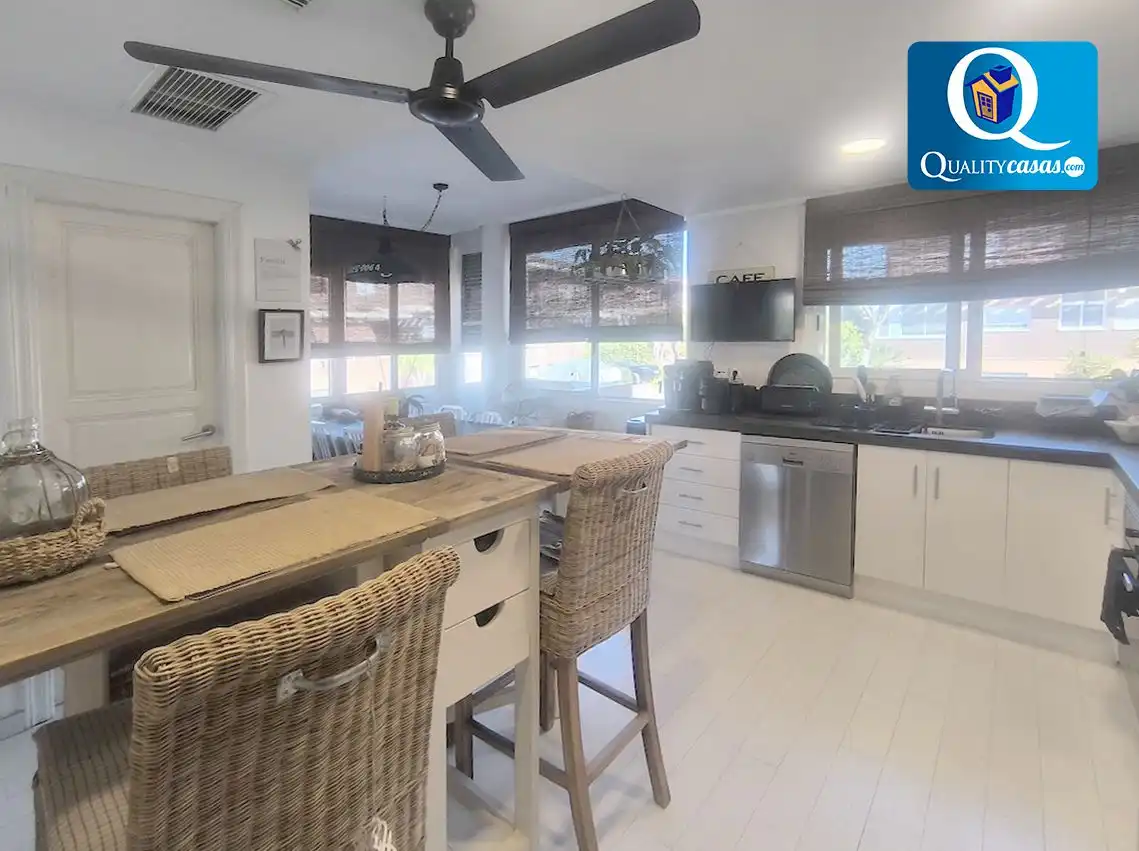 Kitchen of Houses for sale in Mutxamel  with Air Conditioner, Heating and Terrace