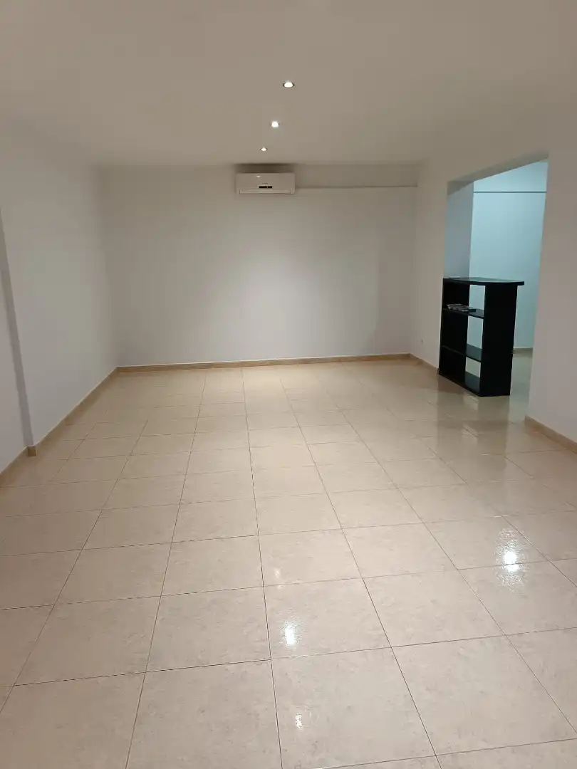 Wohnung zum Verkauf in Balaguer mit Klimaanlage, Heizung und Terrasse