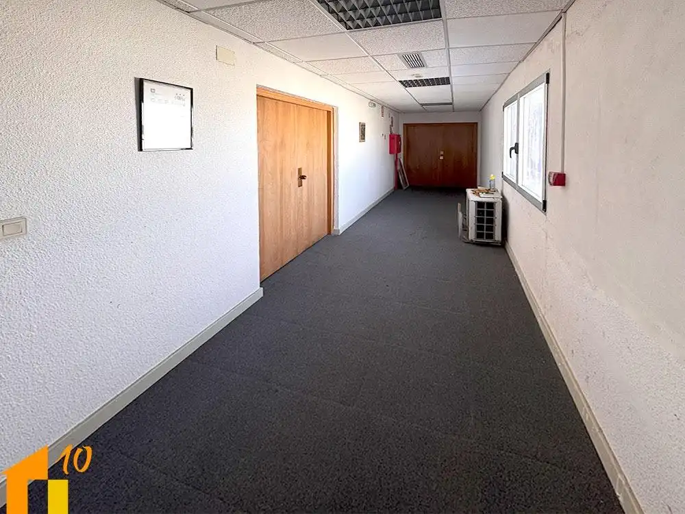 Oficina de lloguer a Calle Calle Alcalde Martín Cobos, imagen 24