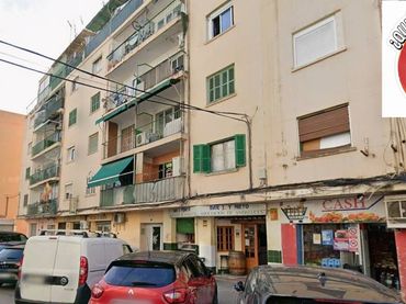 Pis amb balcó en venda a Carrer de Santa Florentina