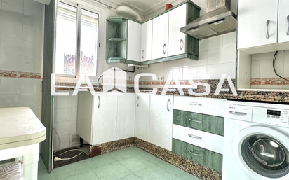 Kitchen of Flat for sale in  Sevilla Capital