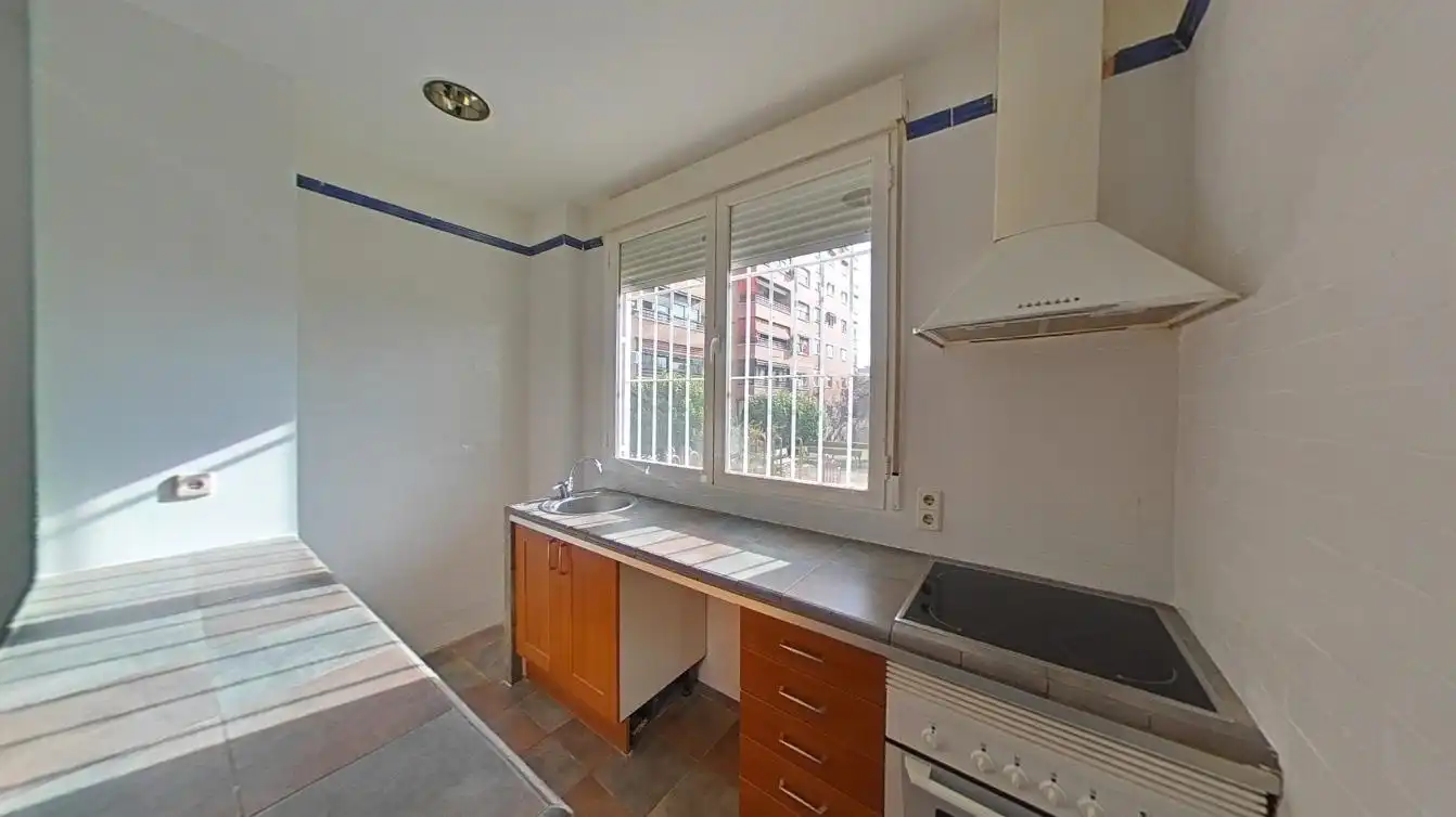 Cuina de Apartament en venda en Madrid amb Aire condicionat