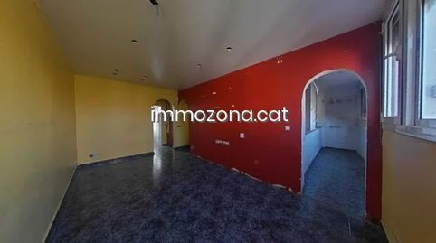 Foto 2 de Apartamento en venta en Ciutat Meridiana, Barcelona Capital