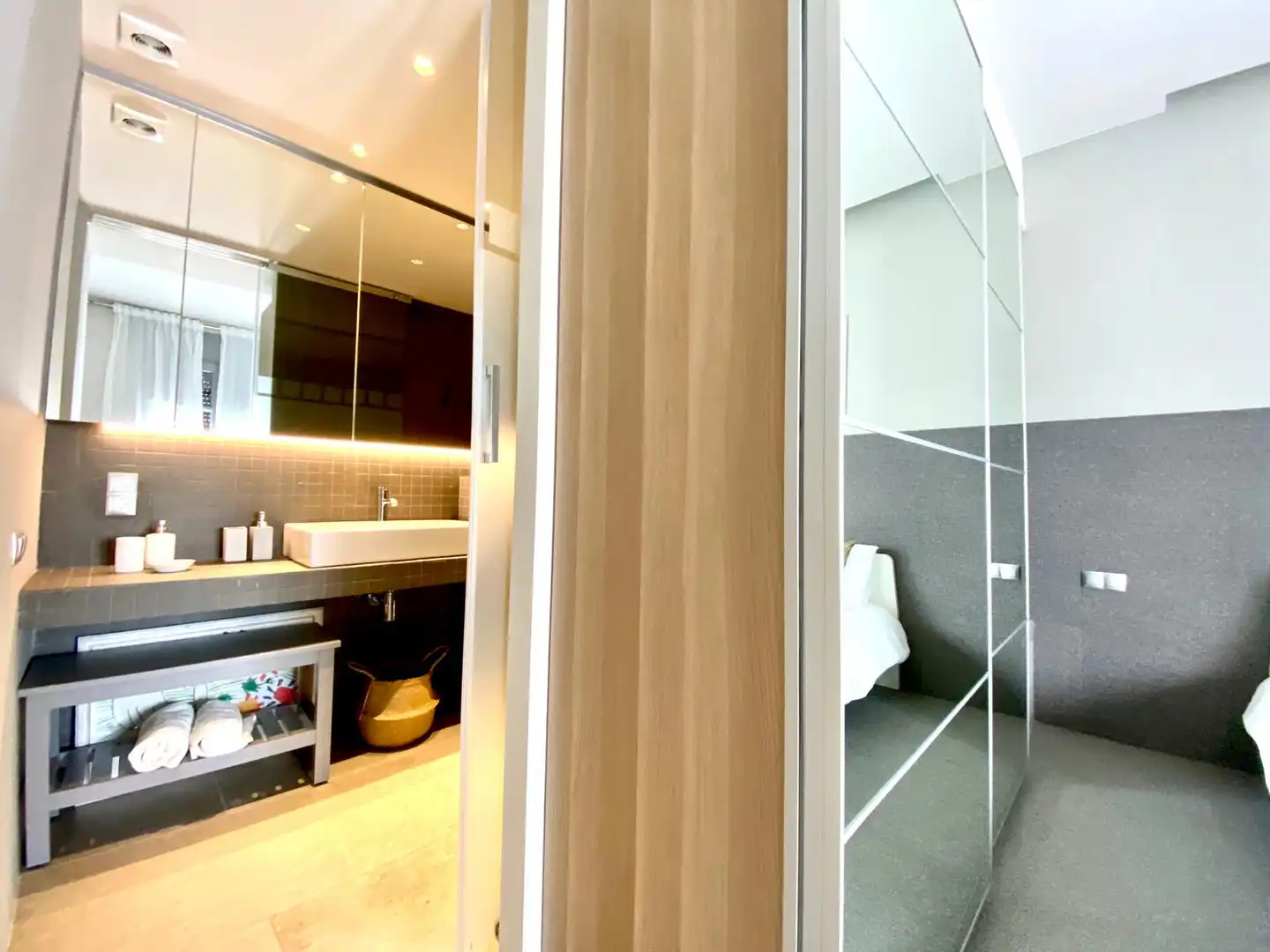Badezimmer von Wohnung zum Verkauf in Barcelona mit Klimaanlage, Heizung und Parkett