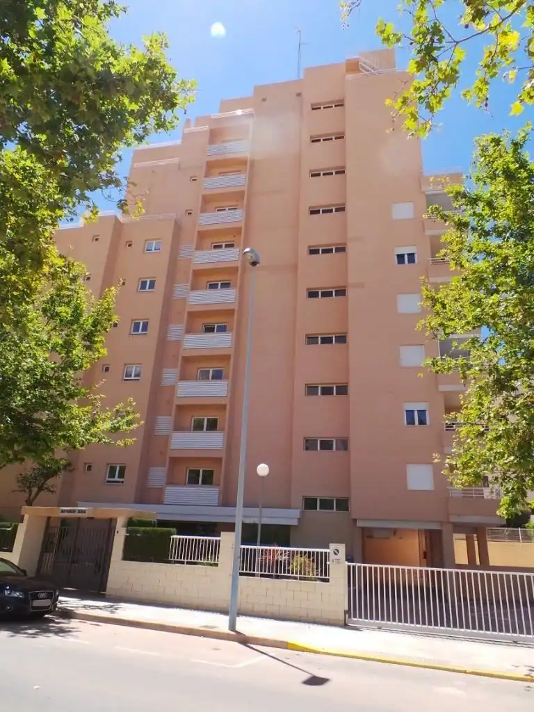 Vista exterior de Pis en venda en Calpe / Calp amb Balcó i Piscina comunitària