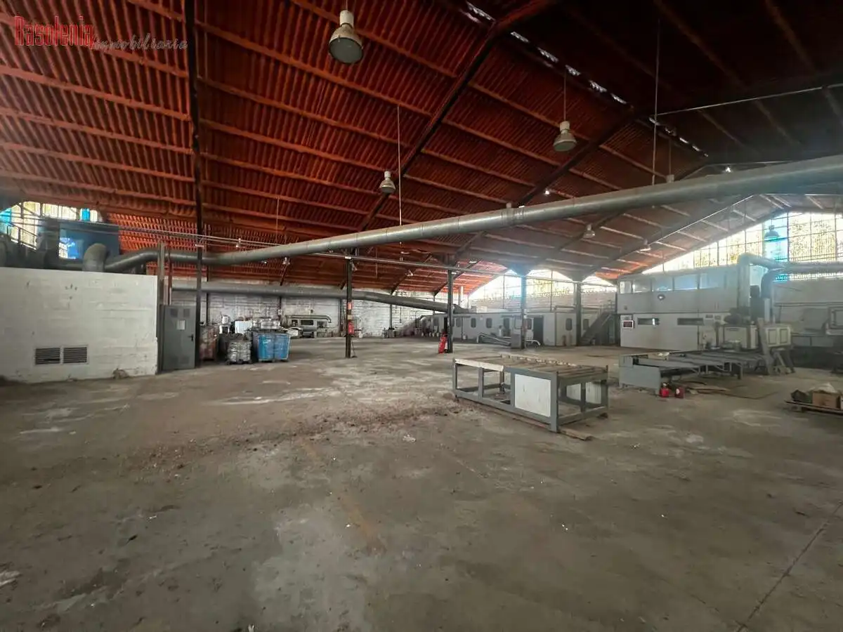 Nave industrial en venta en Cambre 