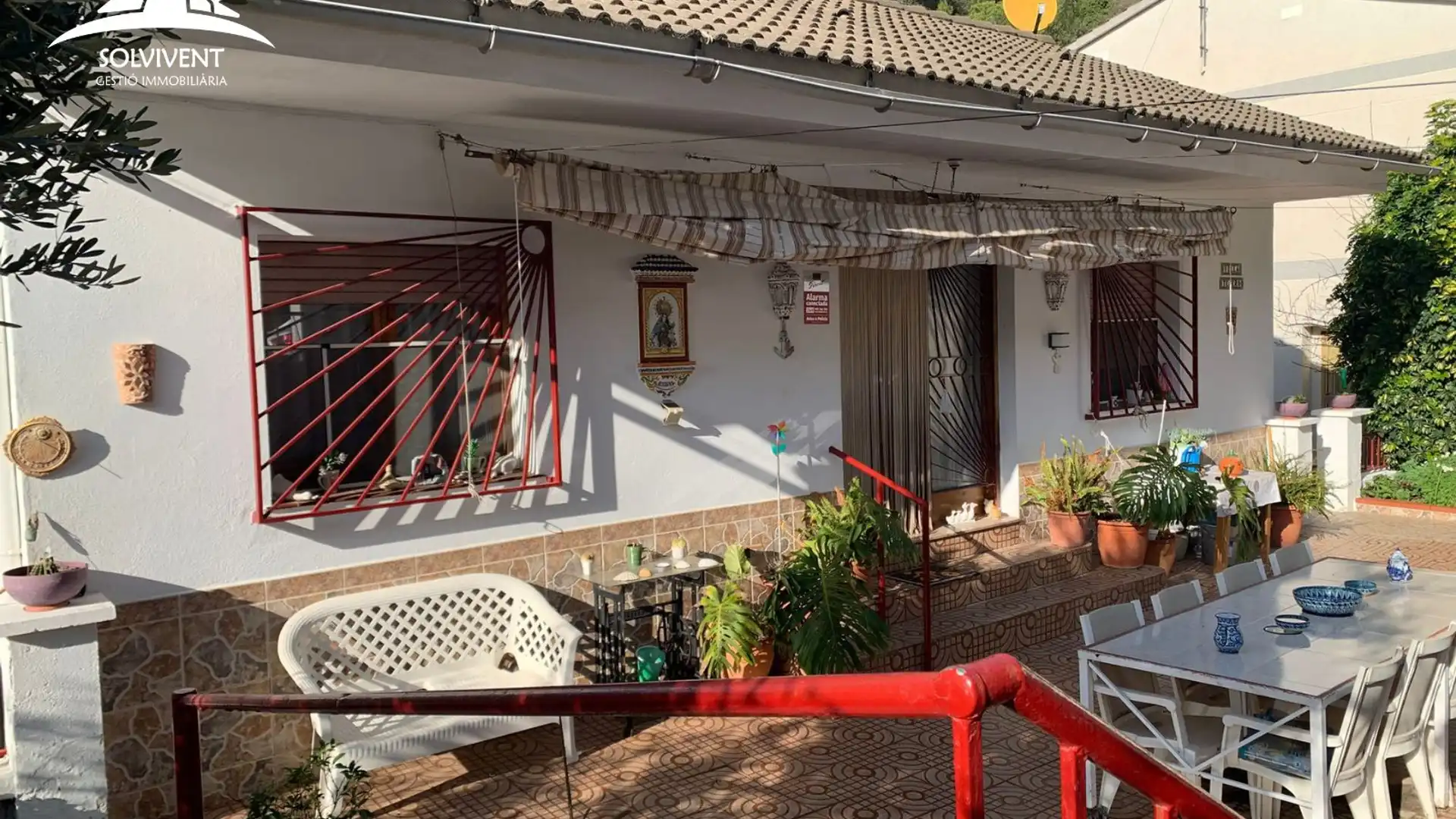 Vista exterior de Casa o chalet en venta en Corbera de Llobregat con Calefacción, Jardín privado y Amueblado