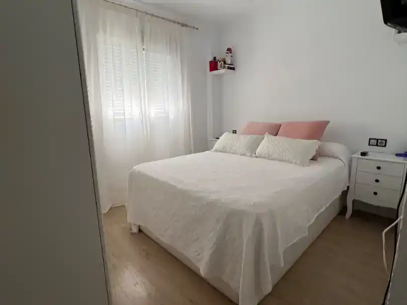 Schlafzimmer von Wohnung zur Miete in San Juan de Aznalfarache mit Klimaanlage und Schwimmbad