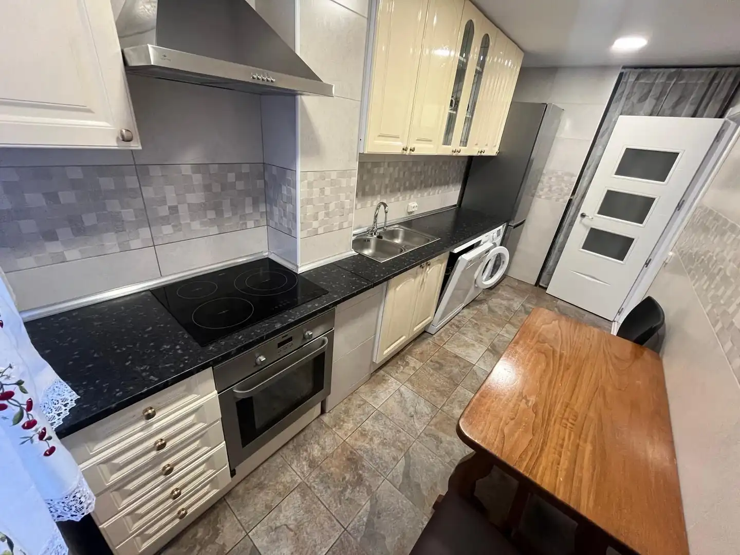 Kitchen of Flat for sale in Alcalá de Henares  with Air Conditioner, Heating and Terrace