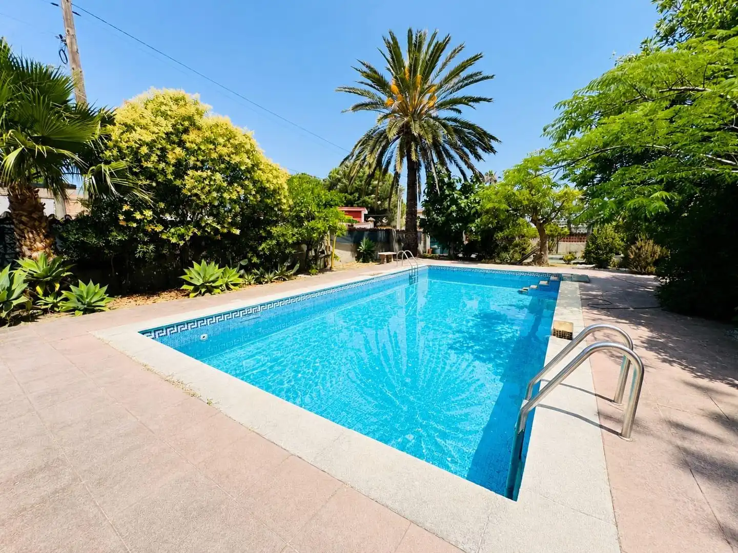 Swimming pool of Houses for sale in Algeciras  with Private garden and Swimming Pool