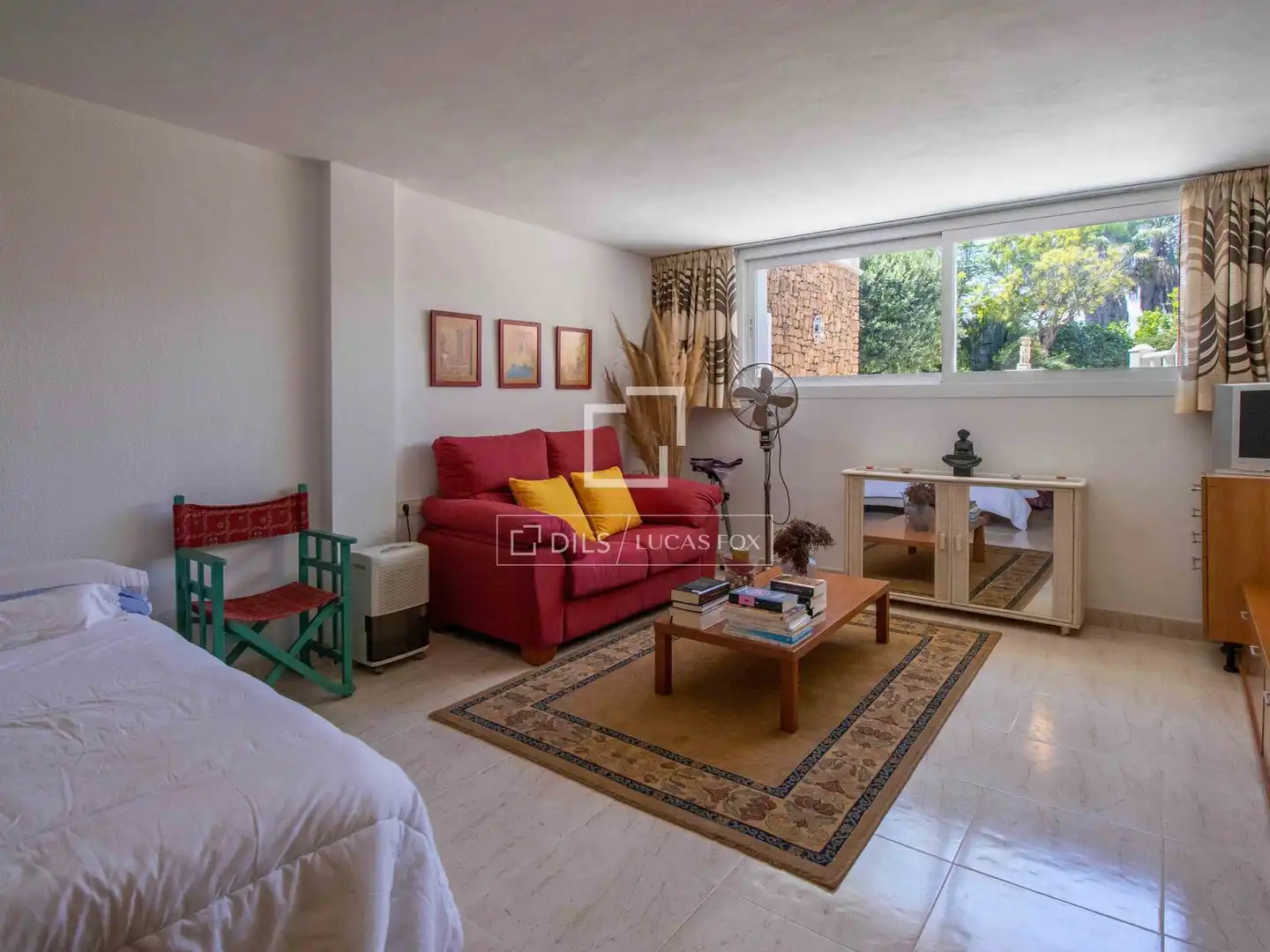 Sala de estar de Casa o chalet en venta en Santa Eulària des Riu con Aire acondicionado, Calefacción y Jardín privado