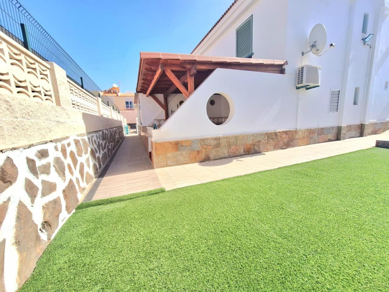 Planta baixa de lloguer a Comas Quesada, Sonnenland
